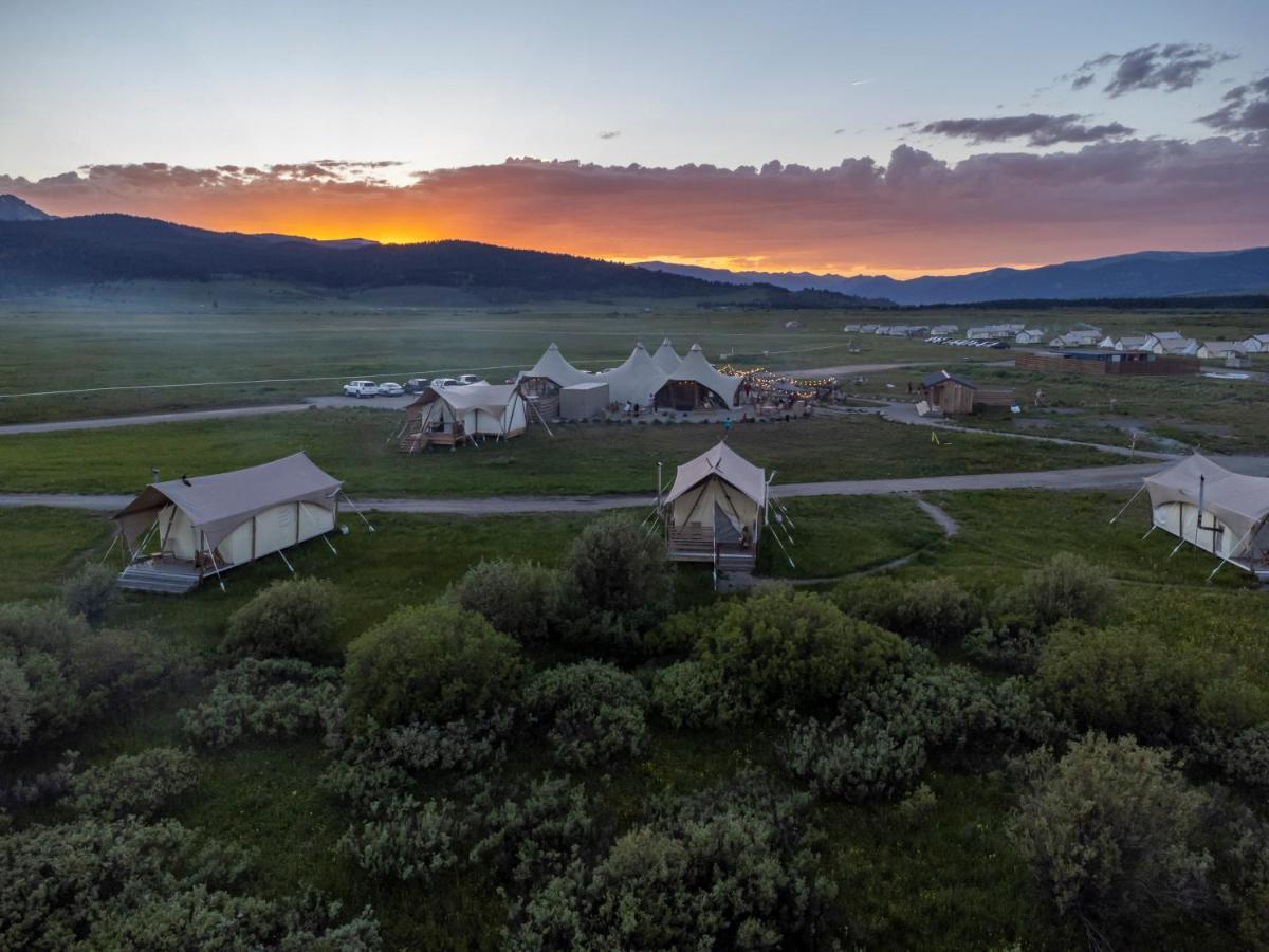 Under Canvas West Yellowstone Extérieur photo