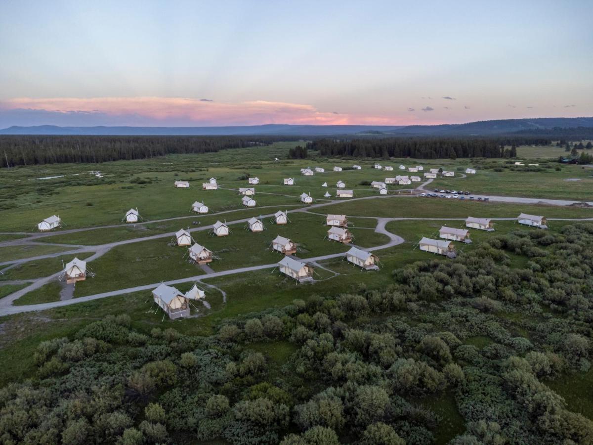 Under Canvas West Yellowstone Extérieur photo