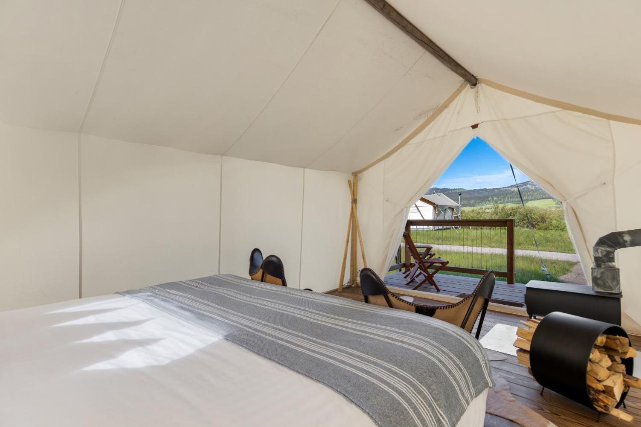 Under Canvas West Yellowstone Extérieur photo