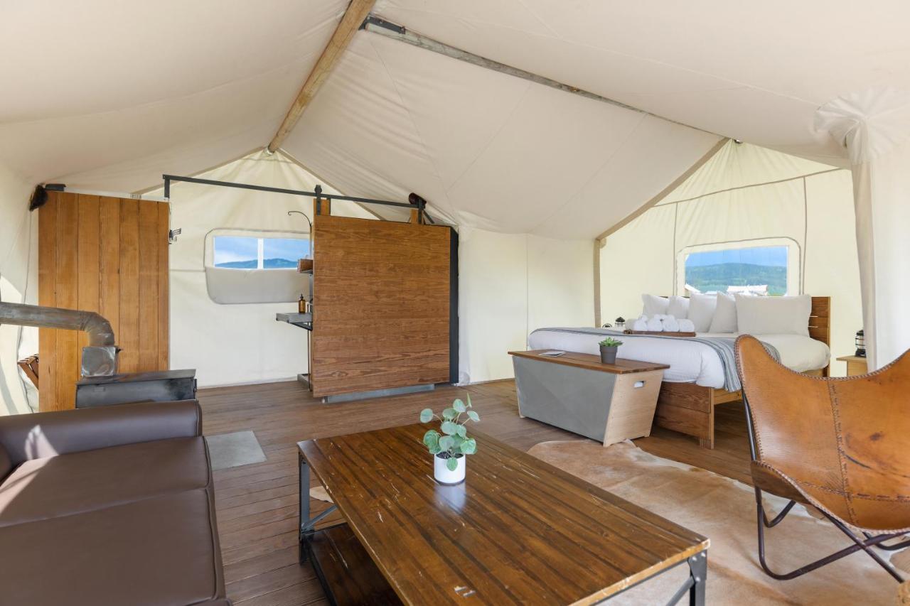 Under Canvas West Yellowstone Extérieur photo