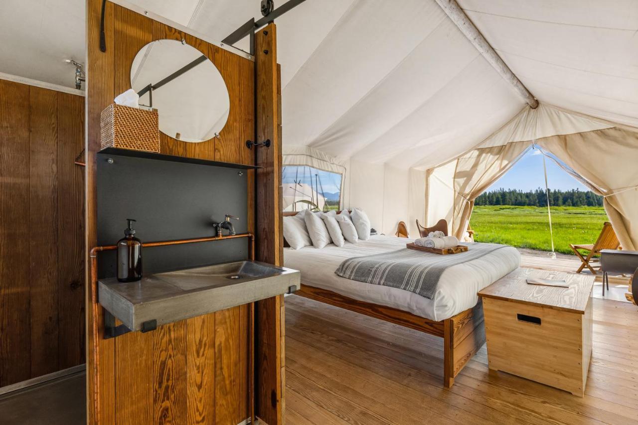Under Canvas West Yellowstone Extérieur photo