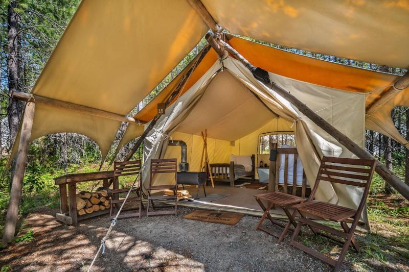 Under Canvas West Yellowstone Extérieur photo